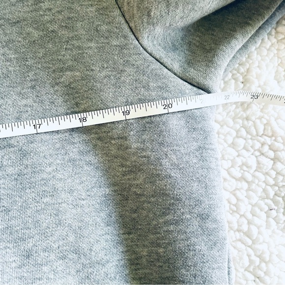 🏃‍♂️🩶Puma Men’s Gray Hoodie Size M – Spellout Logo, Pullover, Athletic Fit - Picture 10 of 12